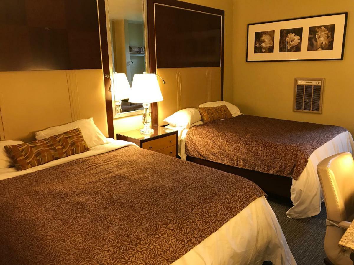 Cardinal Court Motel Сен Тома Екстериор снимка