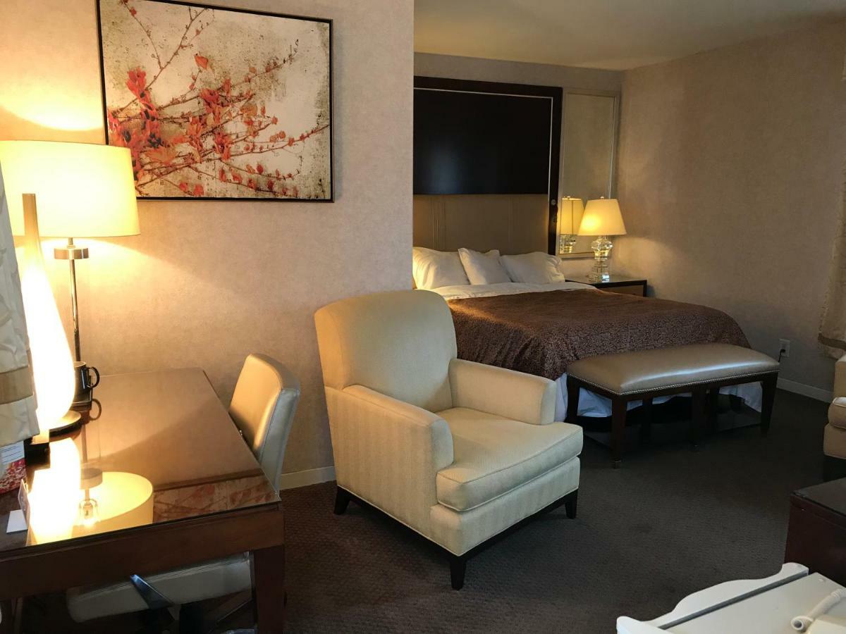 Cardinal Court Motel Сен Тома Екстериор снимка